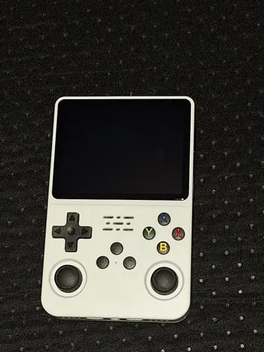 Console portátil retrô R36S branco