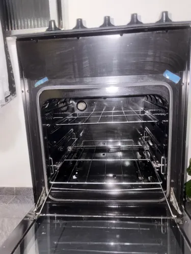 Fogão Brastemp 4 Bocas Preto com Mesa de Vidro e Grades Duplas de Ferro Fundido - BFO4VAE