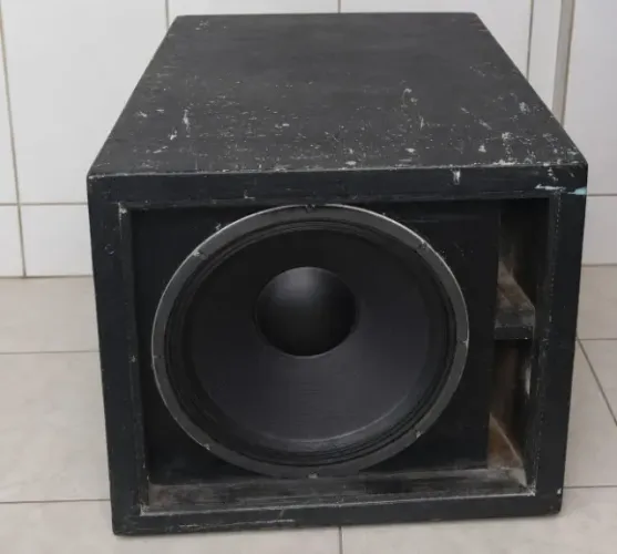 Par Caixa Trapezoidal 18 Polegadas + Alto Falantes Alpha Khromus 1000w Rms