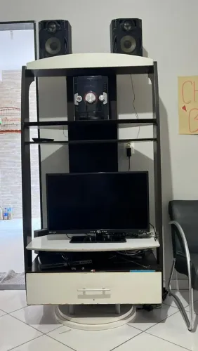 Estante de sala