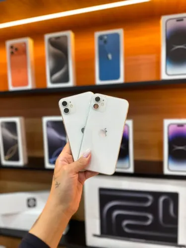 IPHONE 11 64GB semi novo original
