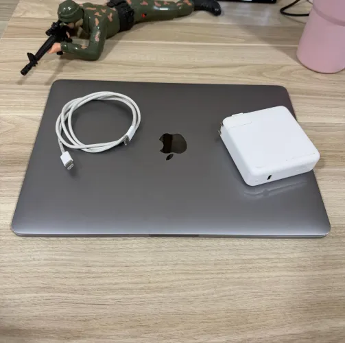 MacBook Pro 2019 Touch Bar