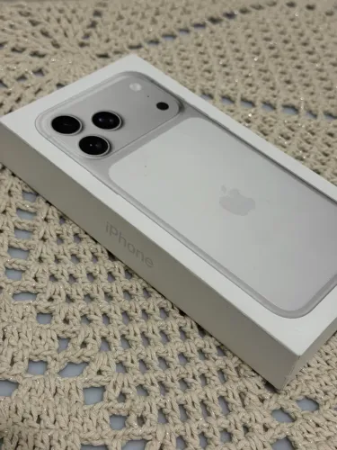 iPhone 17 Pro Max 256GB Prateado Silver - Lacrado