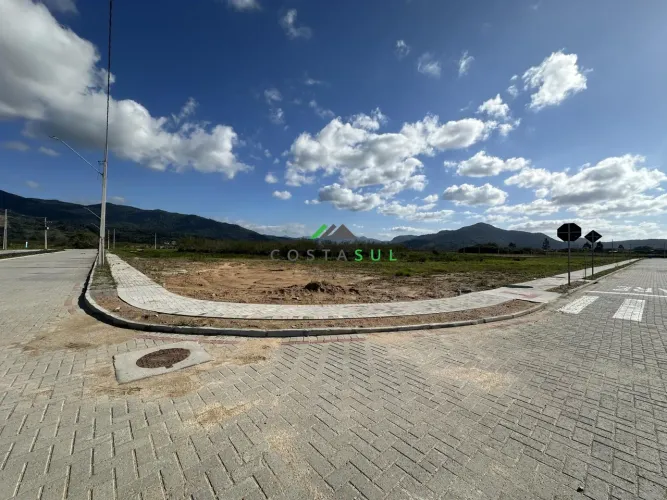 Melhor terreno de esquina do reserva do lago
