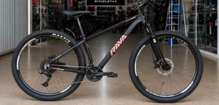 Bicicleta rava aro 29 alumínio novinha 