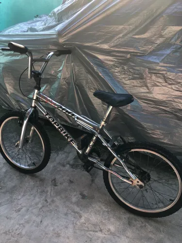 Bicicleta BMX aro 20