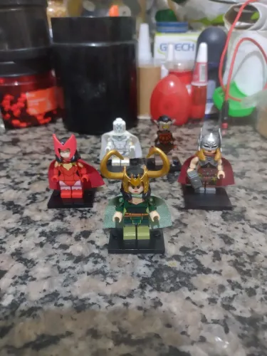 Conjunto de Blocos de Montar Marvel e DC Super Heróis e Vilões.