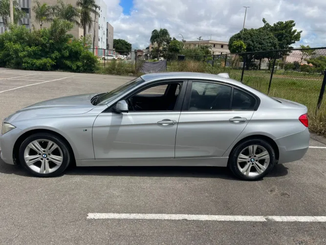 BMW 320I A 2.0 Turbo/activeflex 16V 184cv 4P 2013