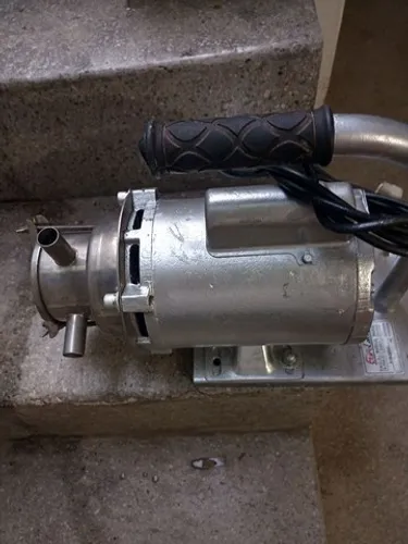 Bomba transferidor de leite