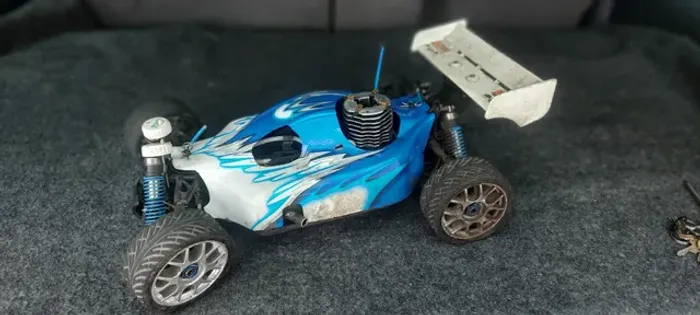 Automodelo a combustão 
