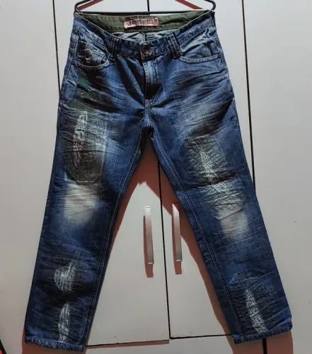 40cm.larg/97cm.alt Jeans Masculina semi nova ORIGINAL.