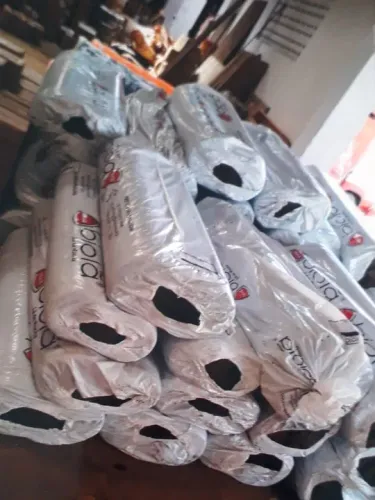 MANTA DE LÃ DE ROCHA 