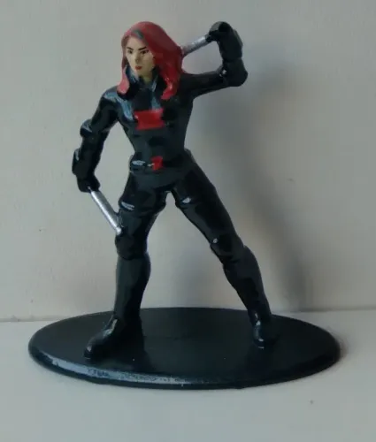 Miniatura Nanometalfigs Viúva Negra