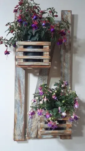 Floreira Vertical De Madeira Maciça Pátina 76 X 33 cm