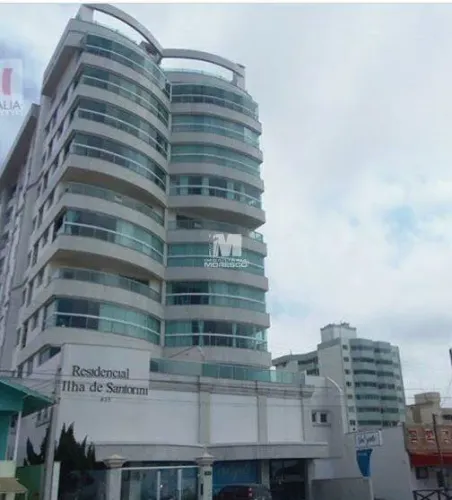 Apartamento mobiliado em prédio frente ao mar na praia central de Navegantes