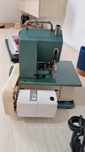 Maquina de Costura Overlock SS2-D