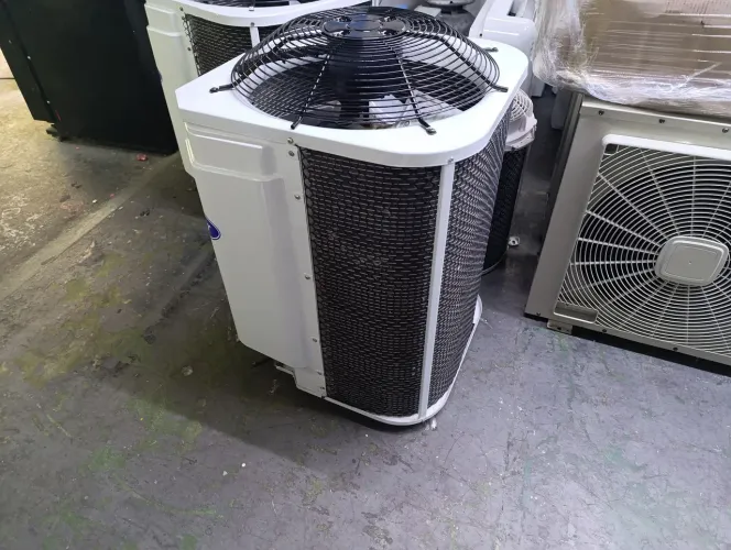 2 Condensadoras Carrier 36.000 BTUs 220v modelo novo