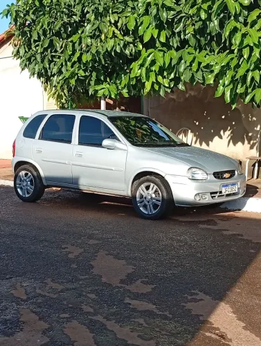 Vendo Corsa GLS completo câmbio 6 marcha 