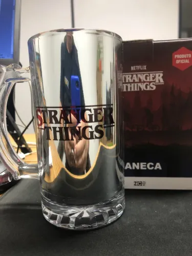 Caneca Stranger Things Oficial Netflix