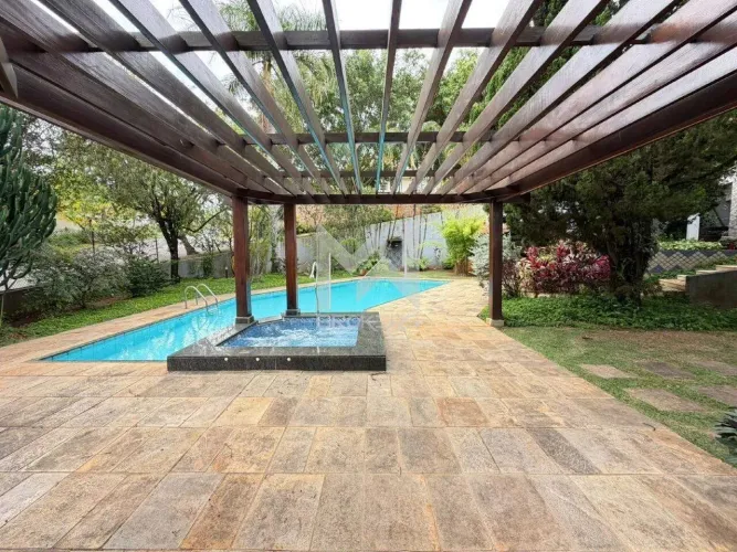 Casa à venda no Condomínio Estância Marambaia em Vinhedo/SP