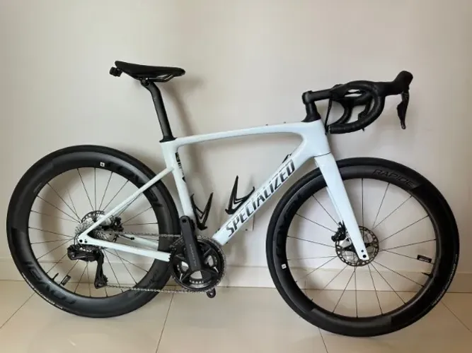 Specialized Roubaix seminova - bicicleta Speed