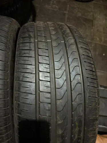 Pneu Yokohama 265/45/20 de 80 % vida útil