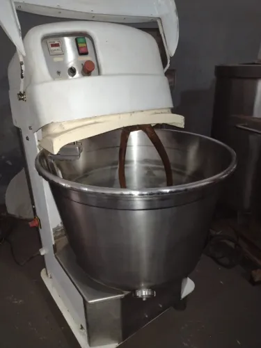 Masseira em aço inox industrial 80L