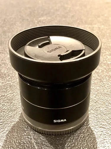 Lente Sigma 30mm F2.8 DN (série ART) E-mout (para Sony APS-C) + Filtro UV (Hoya Pro1)