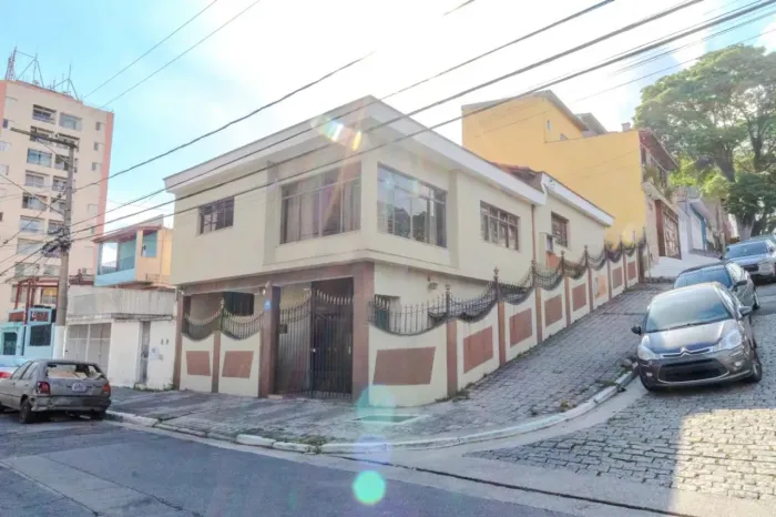 Casa para venda em Vila Matilde com 3 quartos, sendo 2 suítes, 194m²
