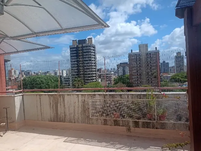 Cobertura  no Menino Deus, 4 dormitórios, 2 vagas.