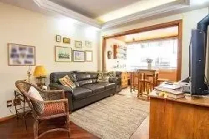 Imóvel para venda possui 107 metros quadrados com 3 quartos em Boa Vista - Porto Alegre -