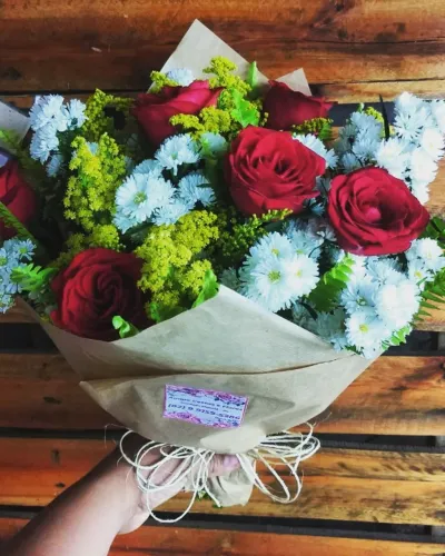 Buquê de Rosas Vermelhas - Fazemos Entregas