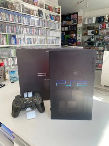 CONSOLE PLAYSTATION 2 ZEN BLACK SCPH-37000 (JPN) NA CAIXA SEMINOVO - SONY