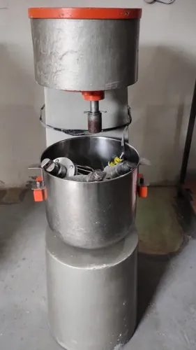 Batedeira industrial 20lt Metalúrgica pescador trifásica