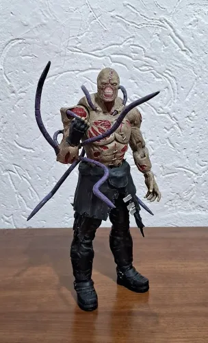 Nemesis Type 2 Resident Evil 3 Custom Action Figures