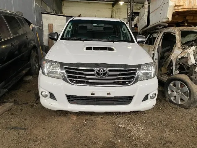 Toyota Hilux 3.0 Automática 2014 Veículo Destinado A Retirada De Peças