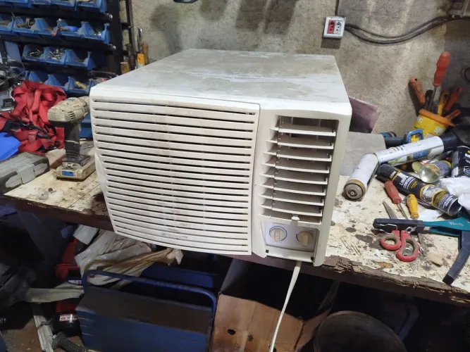 Ar janela 7500