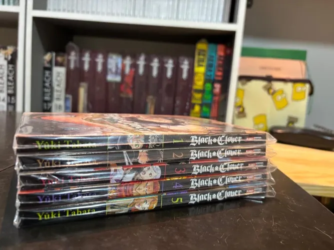 Black Clover vol.1 ao 5 R$100
