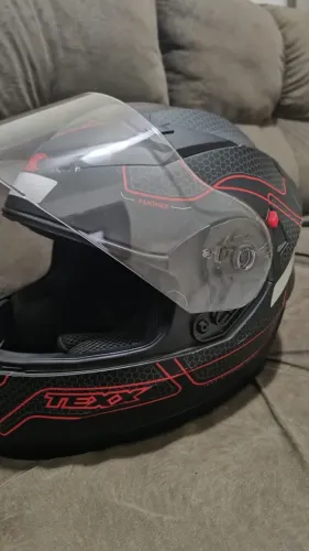 Capacete Texx com oculos