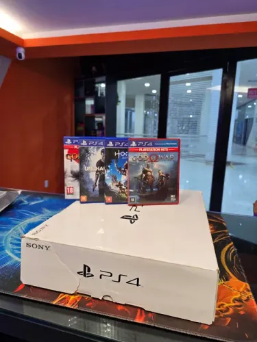 Playstation 4 - Semi novo - LOJA FÍSICA 