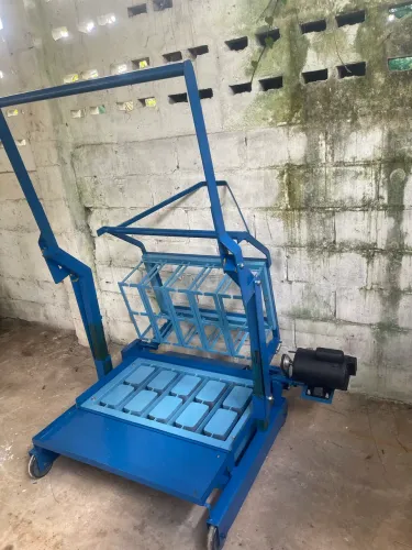 Máquina Poedeira de Bloco 