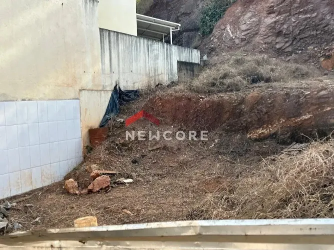 Lote em Rua Doutor Antônio Vaz da Silva - Villa Real - Sabará/MG