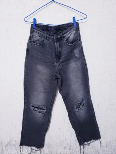 Calça Jeans Destroyed Preta