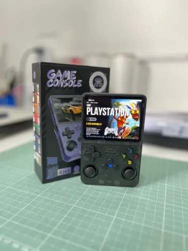 Vídeo Game Portátil R36S novo na caixa 15.000 Jogos na palma de sua mão