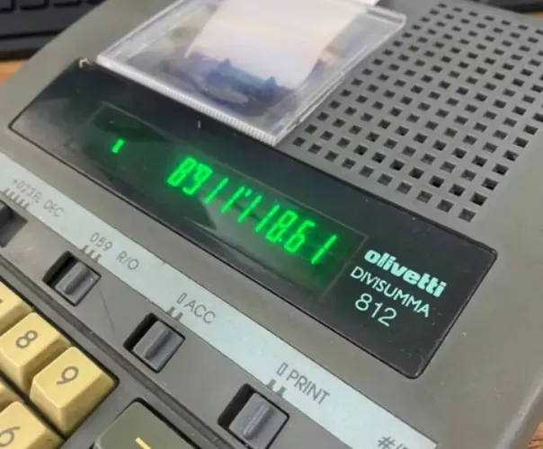 Calculadora Olivetti Dividumma 812