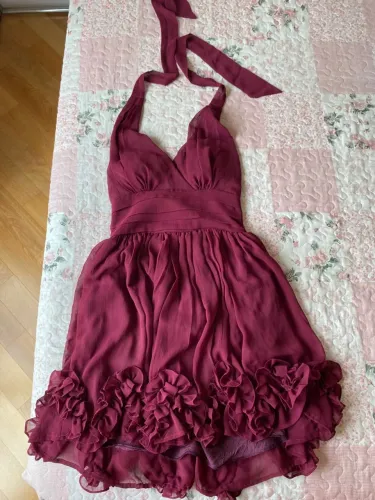 Vestido de festa vinho bordô com babados P