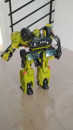 Figura Transformers Ratchet