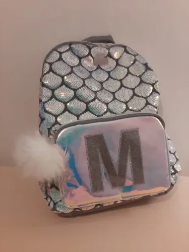 Mochila Justice Sereia com Lantejoulas + Letra "M" Personalizada - NOVA!
