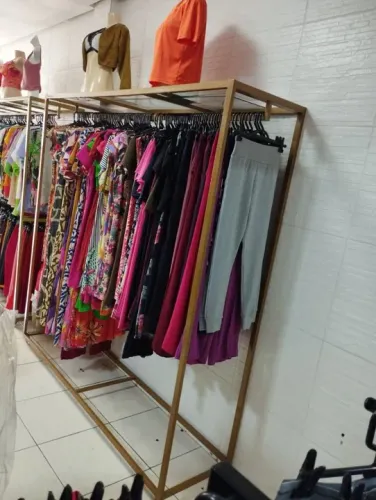Armário de Aço para Loja de Roupas