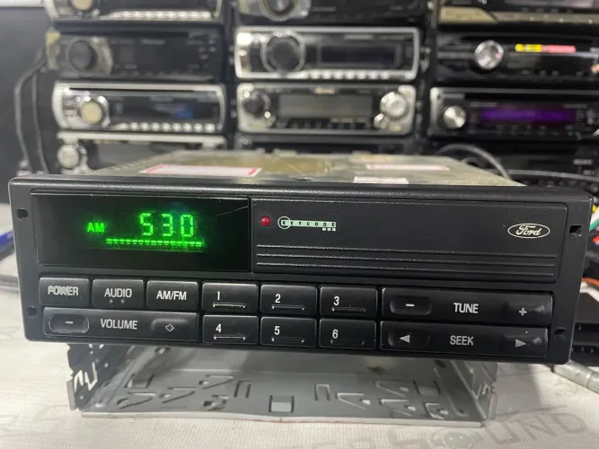 Auto radio original Ford com bluetooth lindo aparelho raridade 